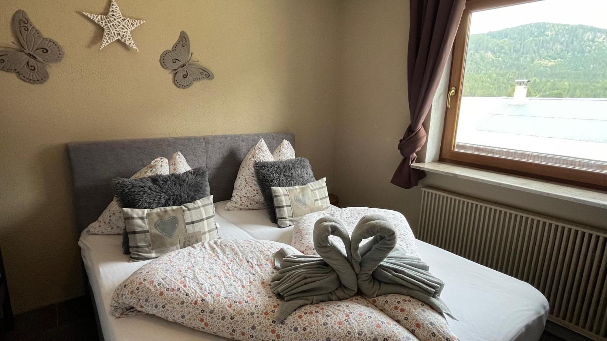 Haus Tauern Am See Heiterwang Kamer foto